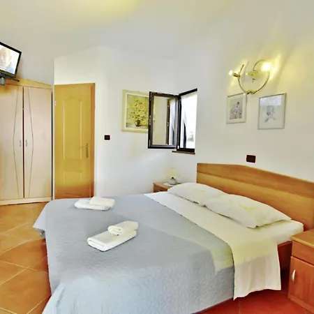 Apartamento Vedrana 4 By Interhome *