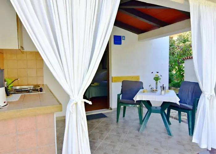 Vedrana 4 By Interhome